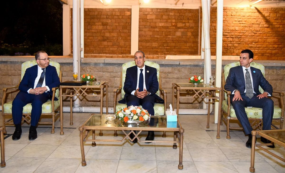 وزير الخارجية مع الجالية المصرية في إثيوبيا