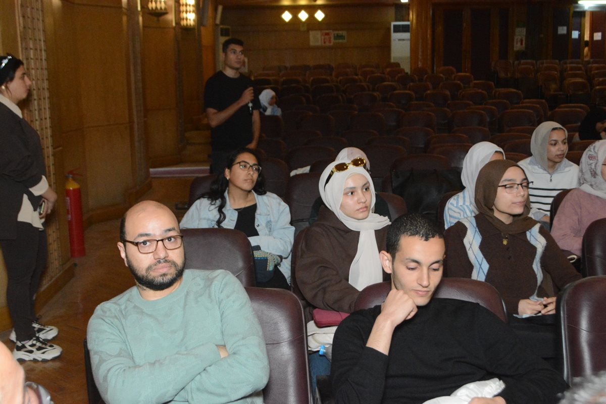 &nbsp;لقاء مفتوح لعميد كلية طب قصر العيني مع طلاب الكلية