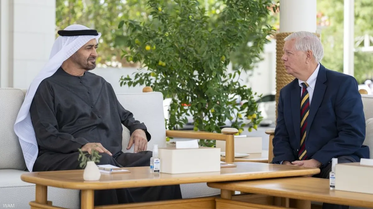 الشبيخ محمد بن زايد &nbsp;مع عضو مجلس الشيوخ الأمريكي ليندسي جراهام
