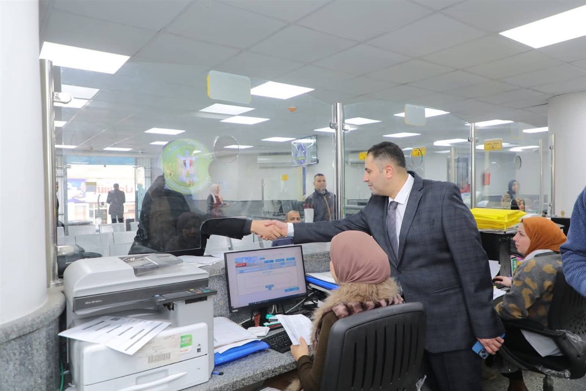 محافظ دمياط يتفقد المركز التكنولوجي لخدمة المواطنين