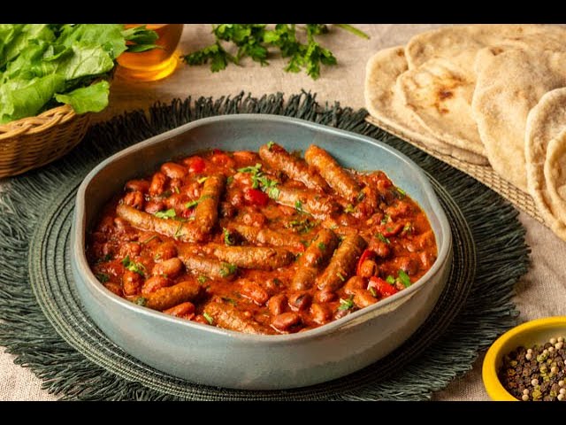 طريقة عمل الفول بالسجق&nbsp;
