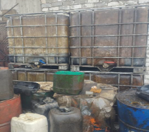 ضبط 30 طن زيوت سيارات معاد تدويرها داخل مصنع غير مرخص بالبحيرة