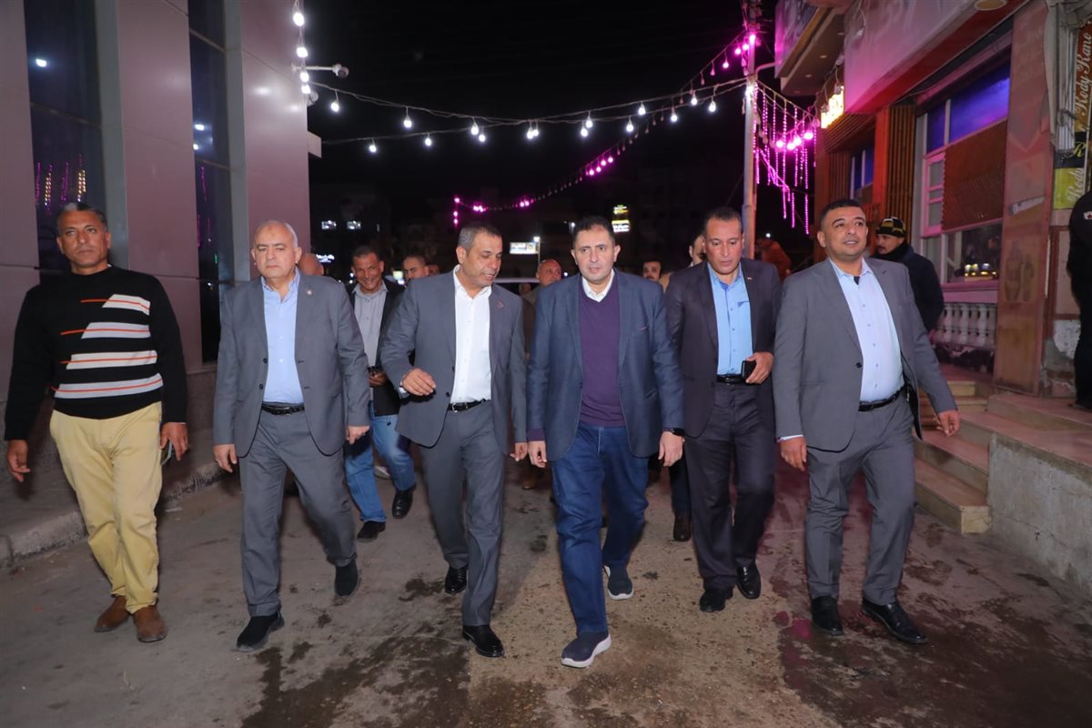 محافظ دمياط يتفقد معرض 