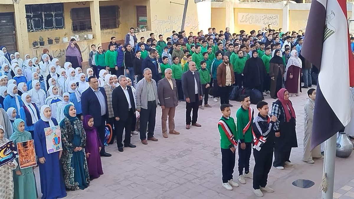 وكيل اول الوزارة يتابع مدرستا ميت العزالابتدائية والثانوية تحت الانشاء-فيتو