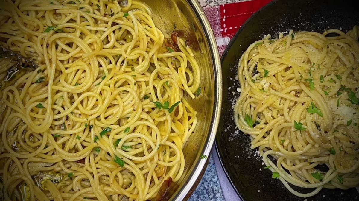 طريقة عمل المكرونة الاسباجتى بالزبدة والثوم