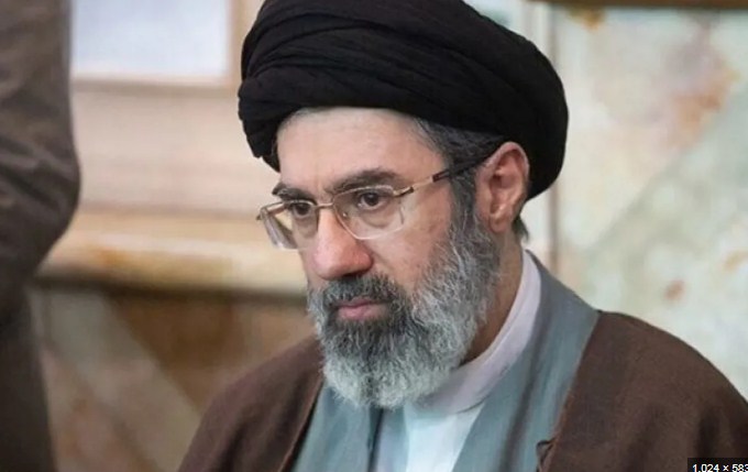مجتبى خامنئي، فيتو