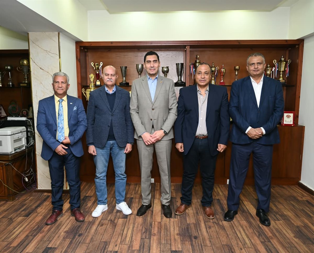 وزير الشباب والرياضة يلتقي مجلس إدارة الإسماعيلي والجهاز الفني للفريق&nbsp;