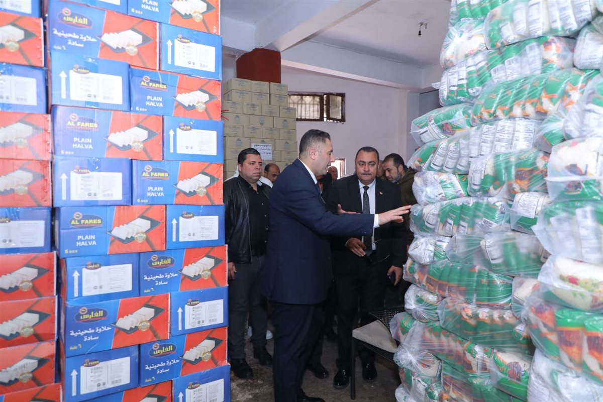 محافظ دمياط يتابع فرع الشركة العامة لتجارة الجملة بمدينة دمياط