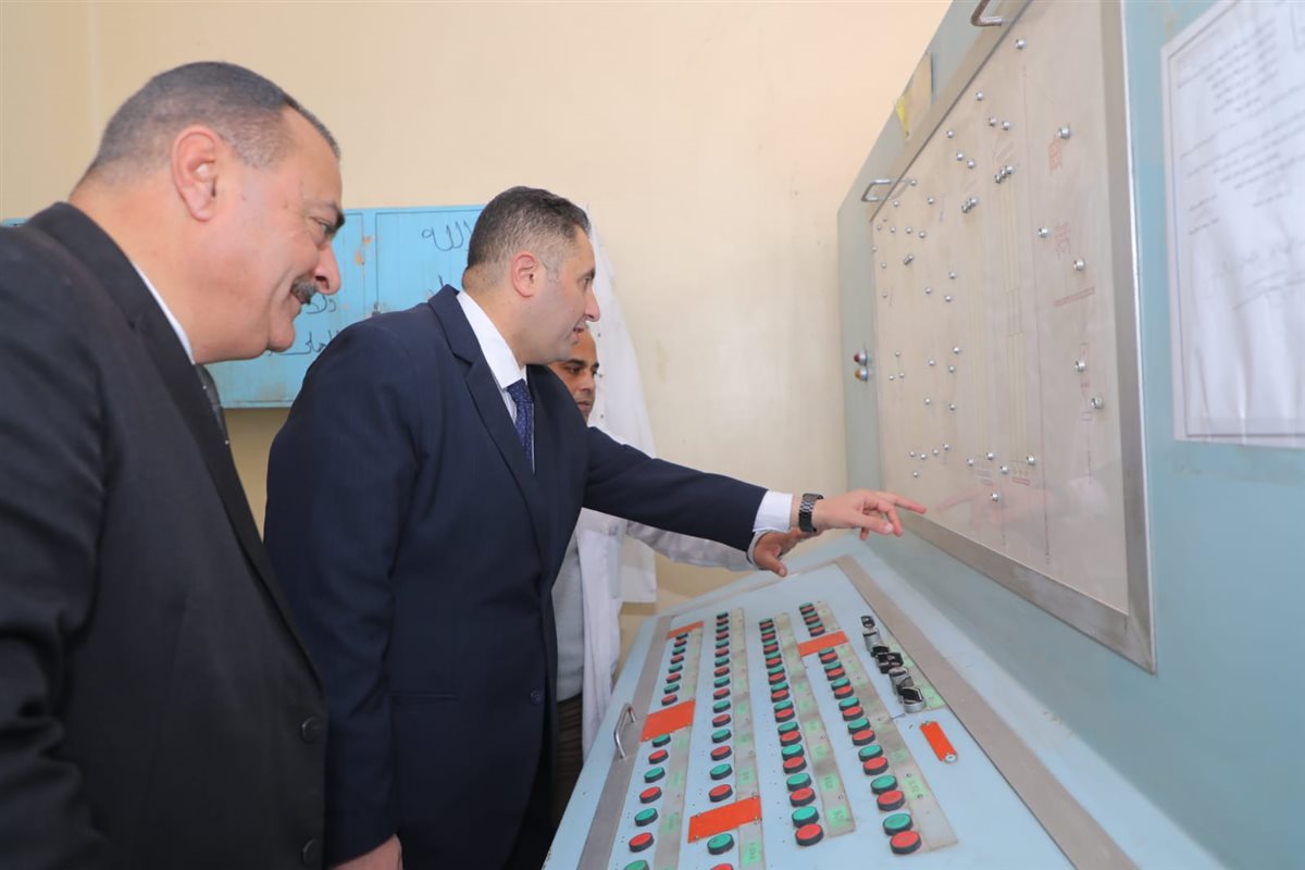 محافظ دمياط يتفقد مطحن السادات بالسيالة