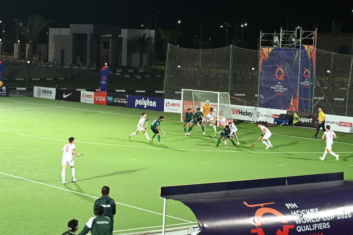 وزير الشباب والرياضة يشهد نهائي تصفيات كأس العالم للهوكي