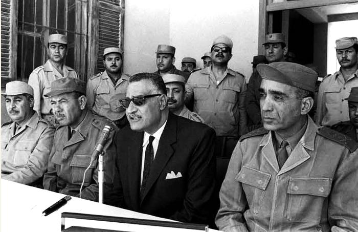 الشهيد عبد المنعم رياض مع الرئيس عبد الناصر&nbsp;