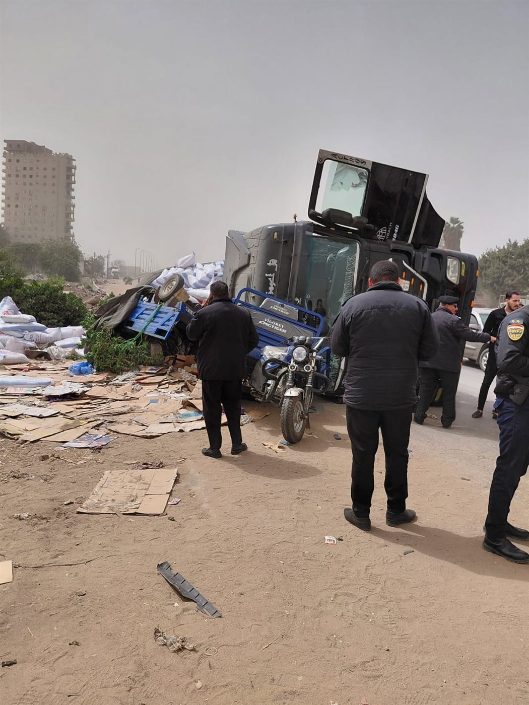 اصابة 11 شخص في حادث تصادم بالزراعي، فيتو&nbsp;