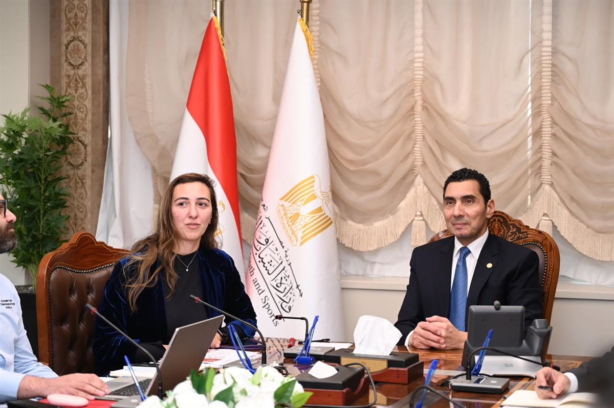 وزير الشباب والرياضة يلتقي اتحاد الريشة الطائرة ويستعرض خطة تطوير اللعبة