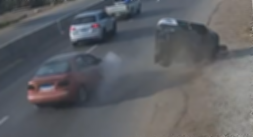 الأمن يكشف ملابسات فيديو اصطدام سيارة بتوك توك وانقلابه في الغربية