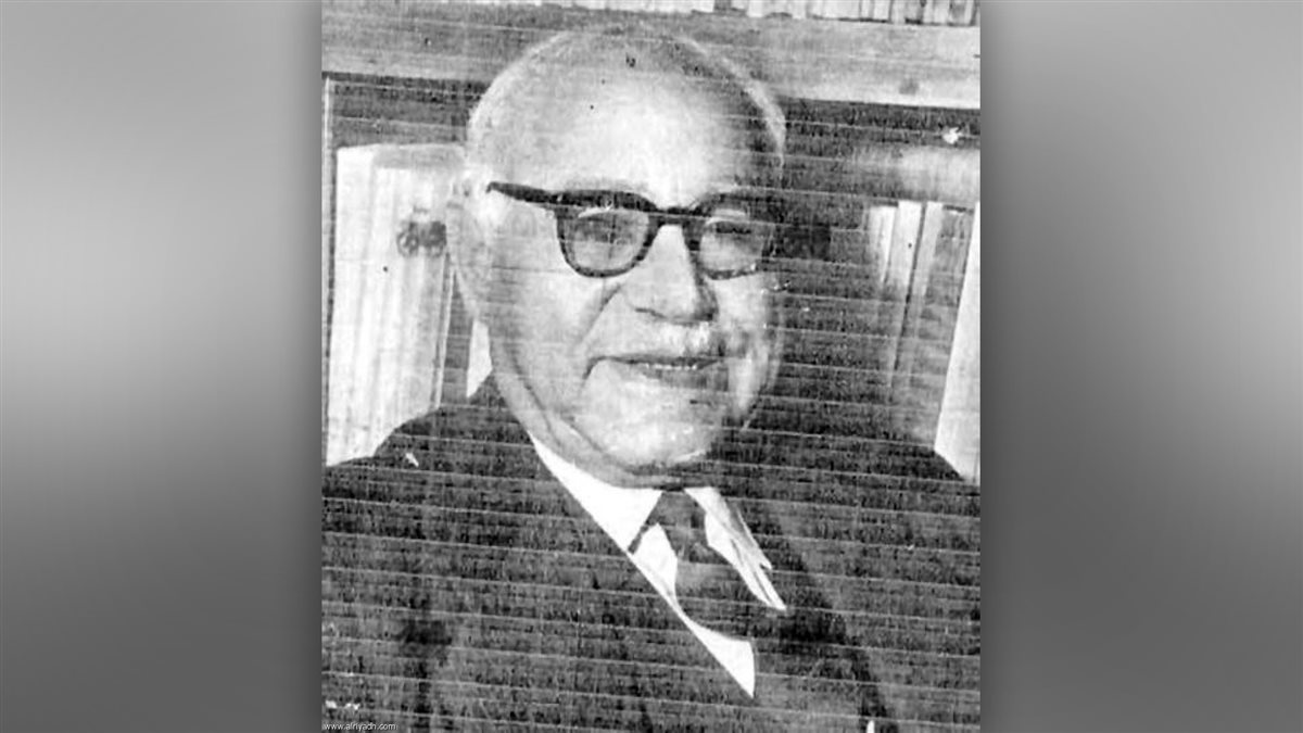 الكاتب أحمد حسن الزيات