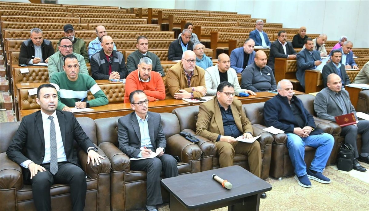 محافظ البحيرة تعقد إجتماعًا موسعًا للنهوض بمنظومة النظافة ورفع كفاءة المعدات، فيتو