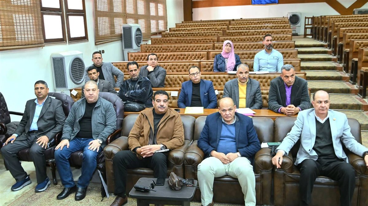محافظ البحيرة تعقد إجتماعًا موسعًا للنهوض بمنظومة النظافة ورفع كفاءة المعدات، فيتو