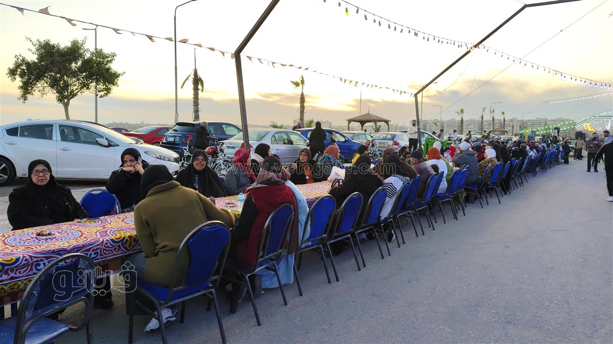 إفطار جماعي بمدينة بورفؤاد، ڤيتو