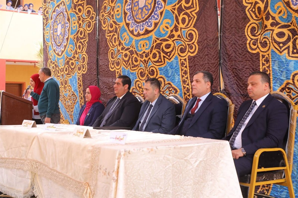 محافظ دمياط يكرم حافظات القرآن