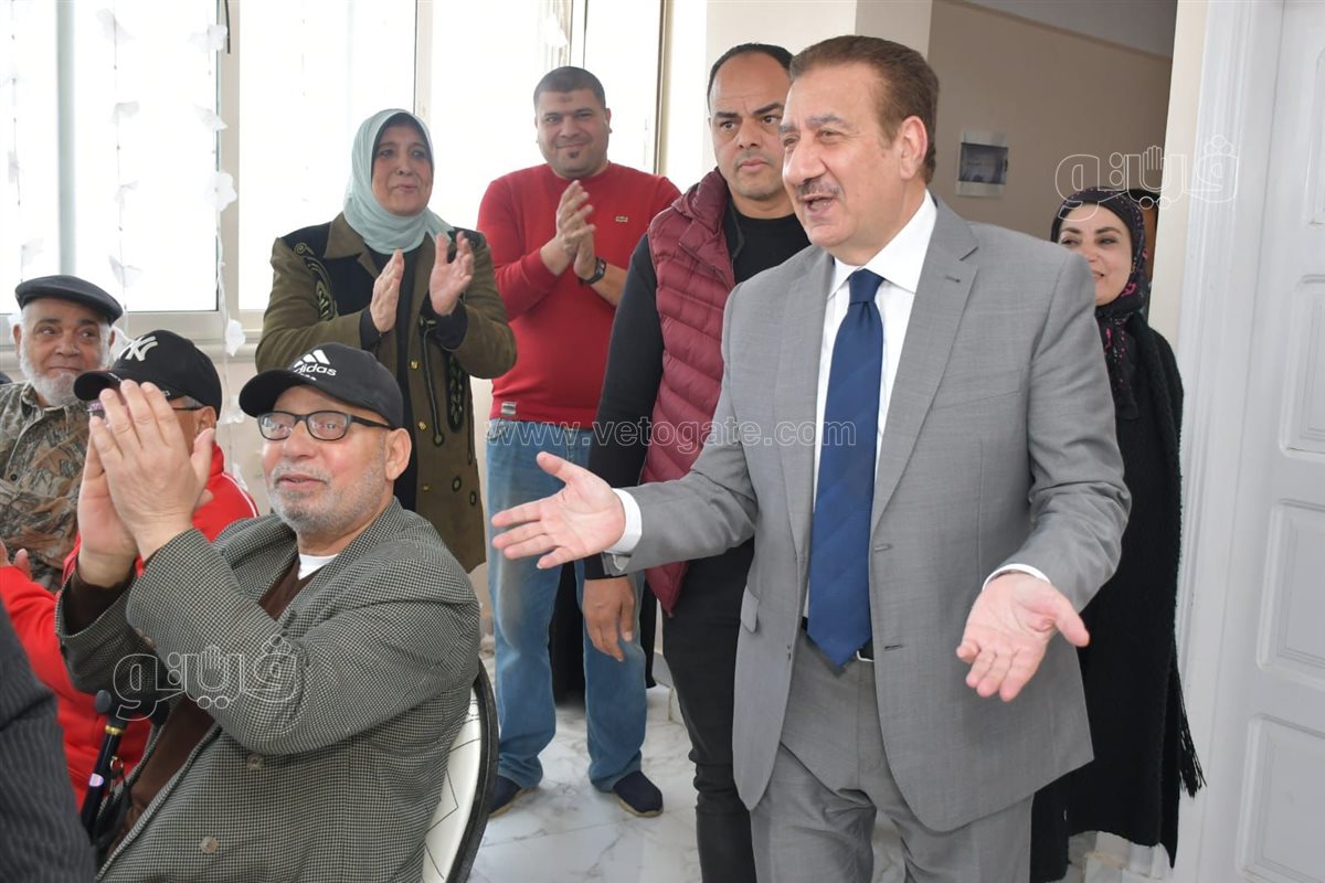 محافظة بورسعيد يزور دار المسنين، ڤيتو