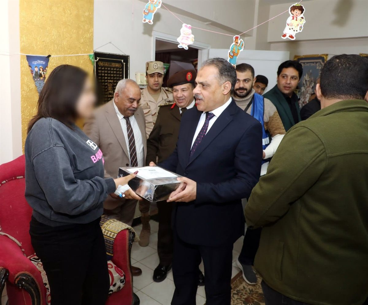 فرحة العيد لا تكتمل إلا مع الجميع: الأشموني يشارك المرضى والأيتام والعمال فرحتهم،فيتو