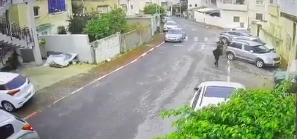 العناية الإلهية تنقذ عائلة فلسطينية من الموت، فيتو