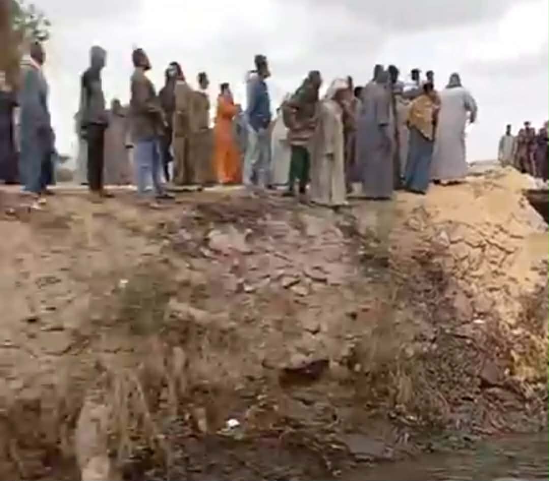 تسرب ترعة في المنيا يغمر بعض الأراضي الزراعية.. والوحدة المحلية تتدخل&nbsp;