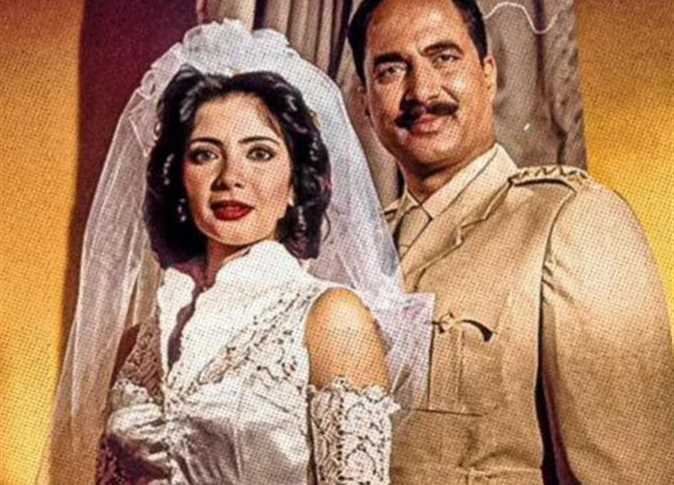 أحمد زكى ومنى زكى فى فيلم السادات