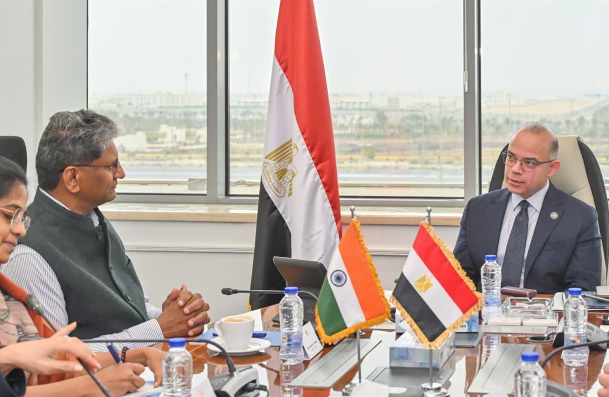 وزير الاستثمار يبحث مع السفير الهندي بالقاهرة