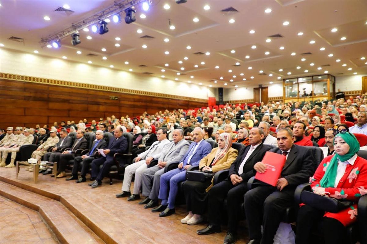 محافظ المنيا يكرم 10 معلمين من حفظة القرآن في “محاكاة دولة التلاوة”، فيتو&nbsp;