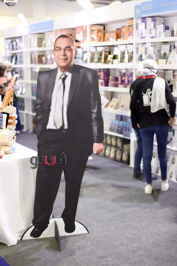 الكاتب احمد خالد توفيق