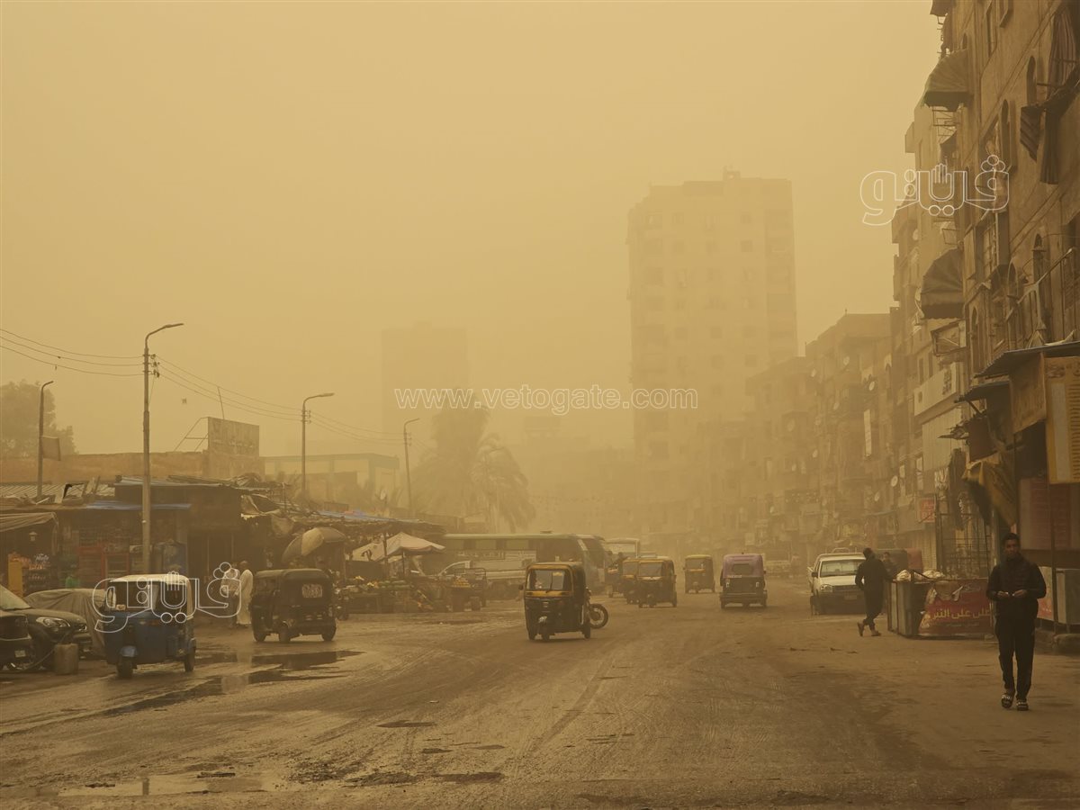 عاصفة ترابية تضرب شبرا الخيمة