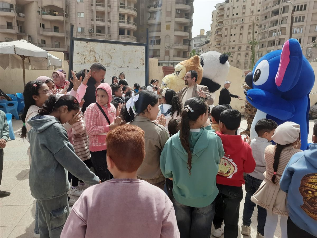 احتفالات يوم اليتيم في البحيرة، كرنفالات ووجبات وعروض للأطفال