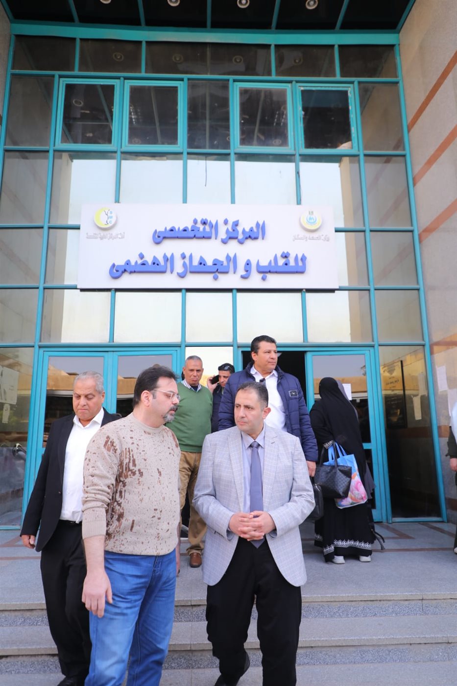 محافظ دمياط يفاجئ مركز القلب والجهاز الهضمي بزيارة لمتابعة الخدمات الطبية