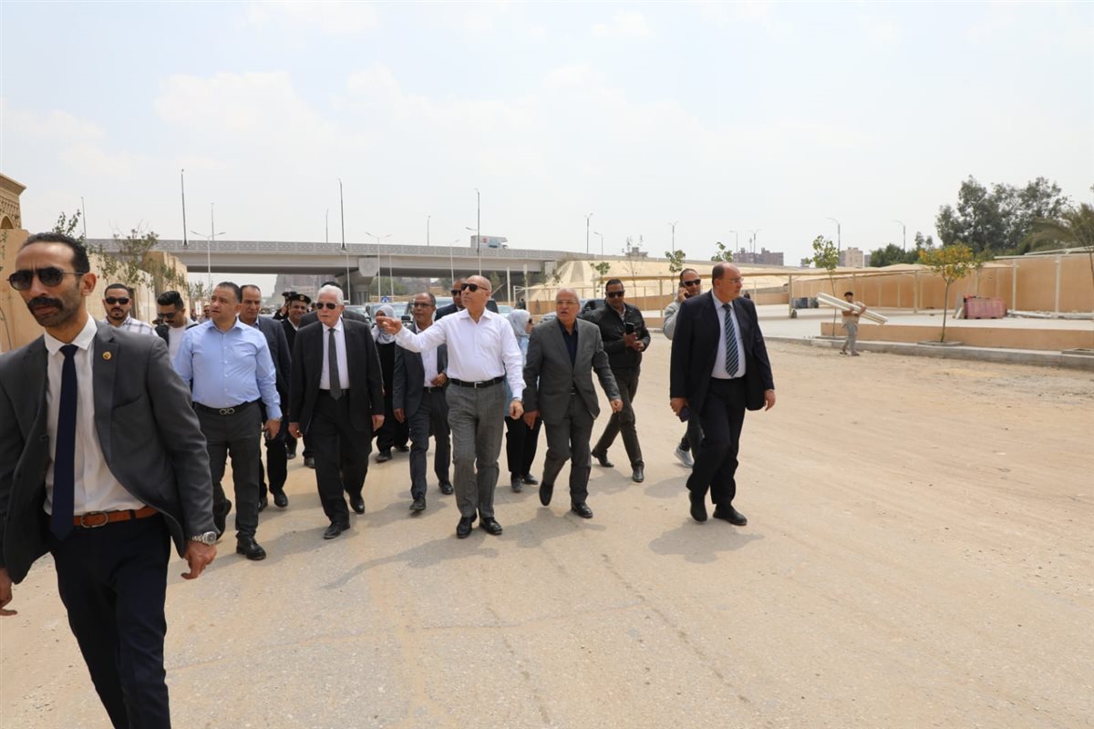 محافظ القاهرة ومستشار الرئيس يتفقدان أعمال تطوير القاهرة التاريخية