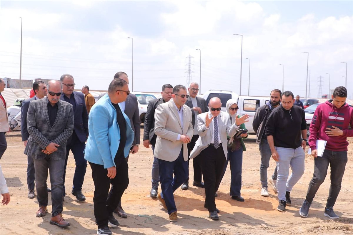 محافظ دمياط يتفقد مدينة الأثاث والمنطقة الحرة