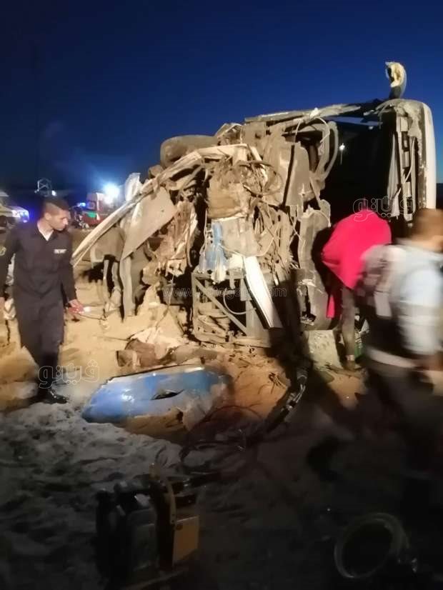 42334-صور-لحادث-تصادم-مروع-بين-سيارة-ميكروباص-وأتوبيس-نقل-عام،-(6)