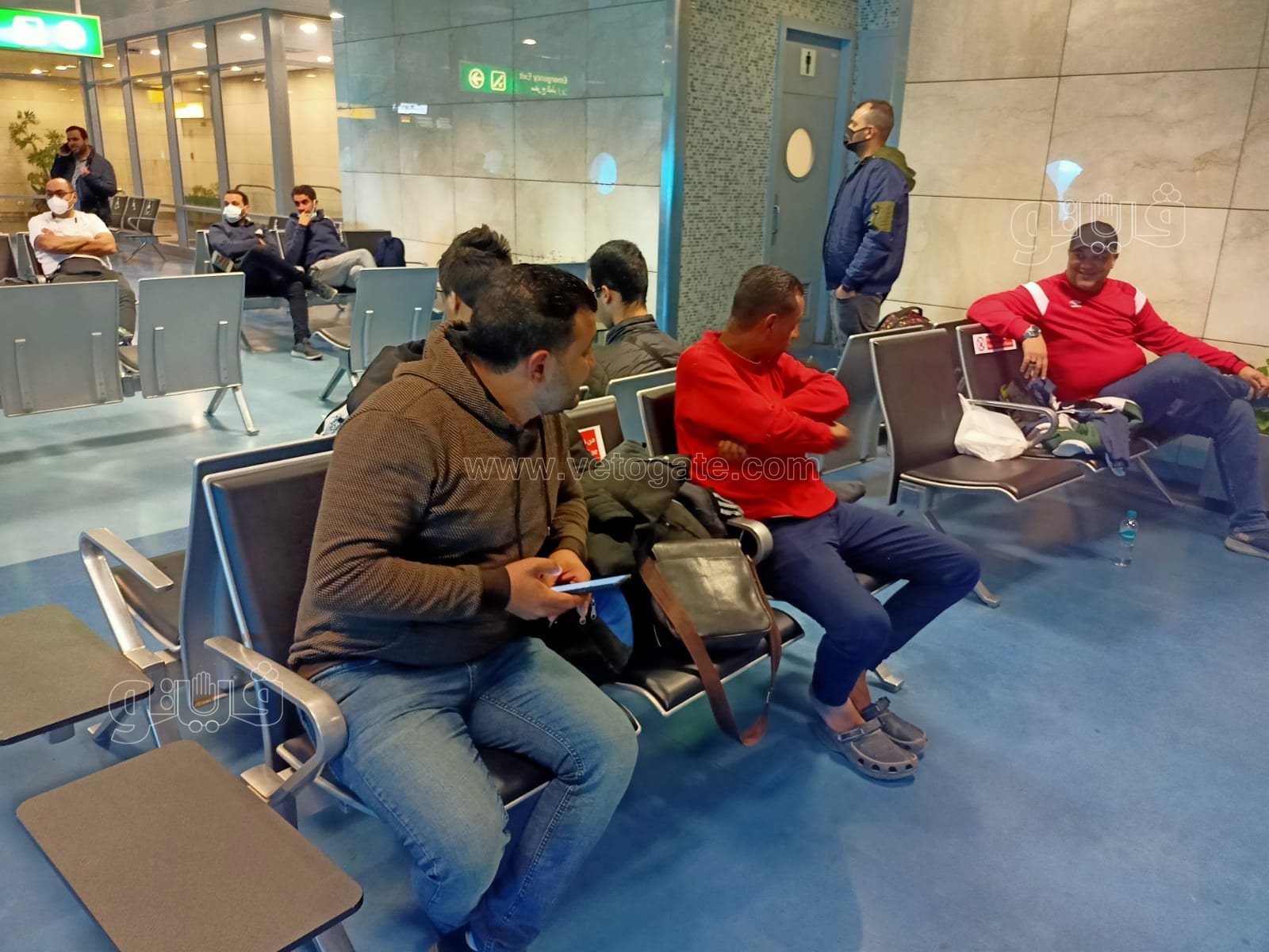 احتشاد الجماهير المصرية بمطار القاهرة للسفر للكاميرون لمساندة المنتخب 2