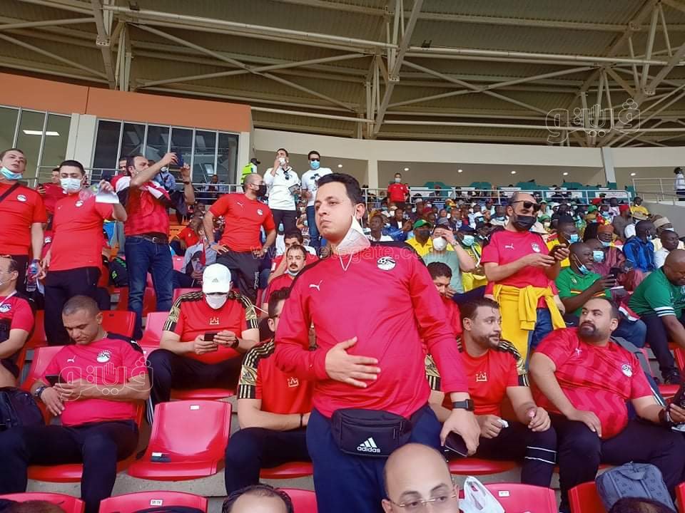 تشجيع المنتخب أمام نيجيريا (5)