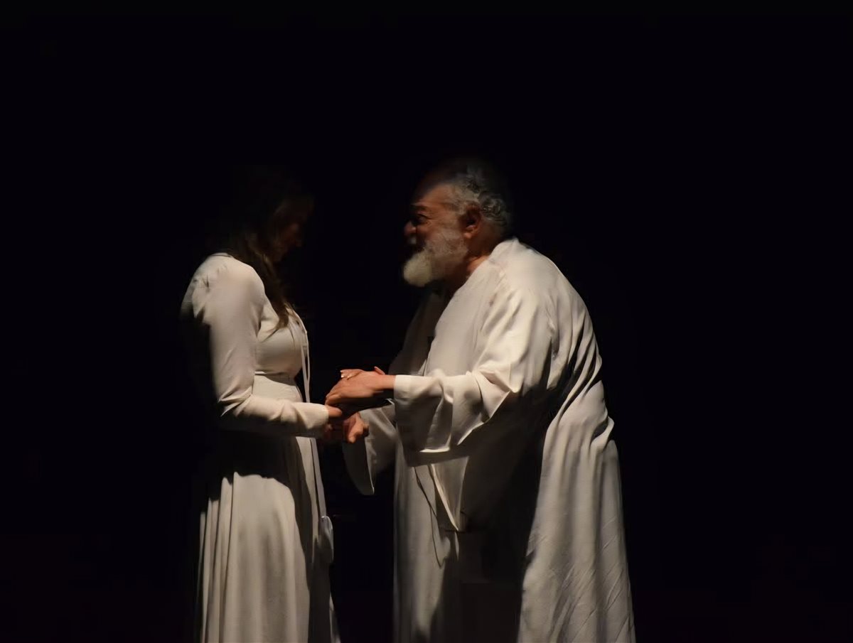 عرض الملك لير، فيتو