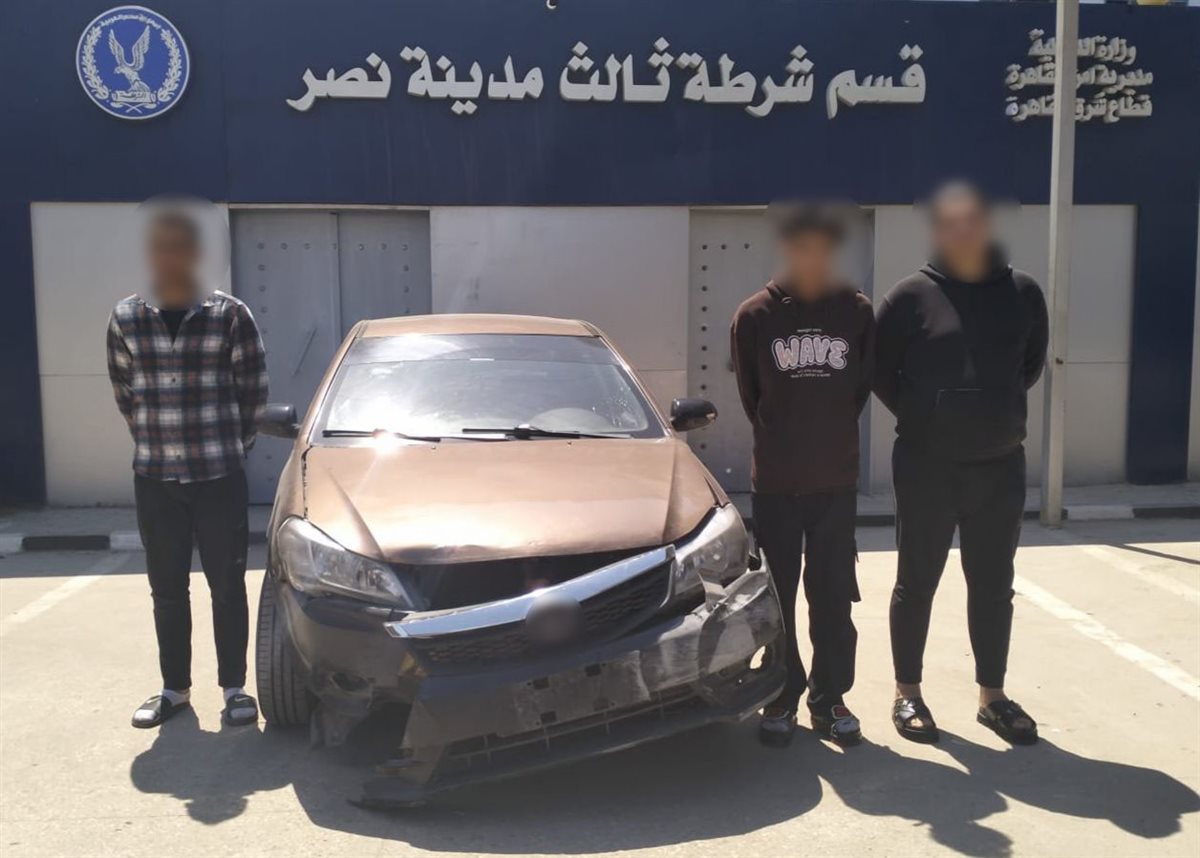 مطاردة مثيرة بين الشرطة وسيارة ملاكى تنقذ شاب من الاختطاف والسرقة بمدينة نصر