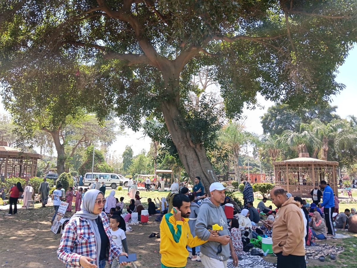 اقبال كبير علي حدائق القناطر الخيرية بالقليوبية، فيتو
