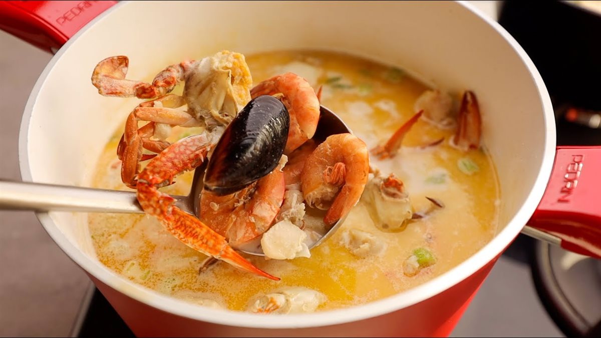 طريقة عمل شوربة السي فود&nbsp;
