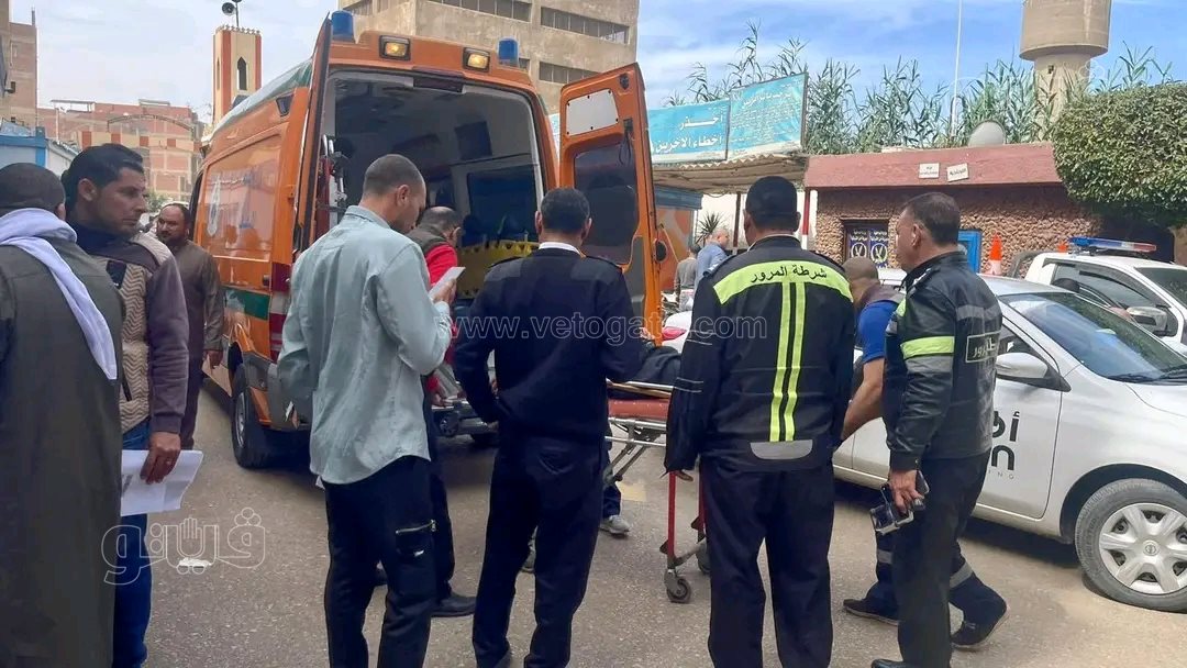 رئيس مرور منيا القمح يتدخل لإنقاذ مواطن فقد الوعي ويتحمل تكاليف ترخيص سيارته،فيتو