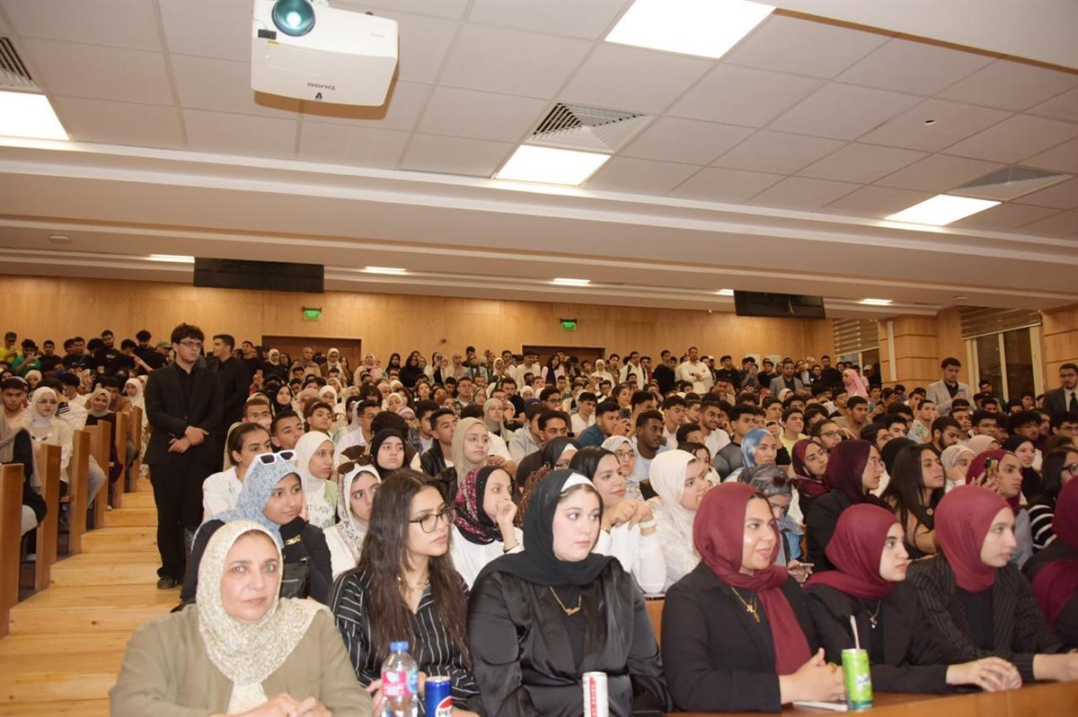 مبادرة صحتك تهمنا بجامعة القاهرة الأهلية