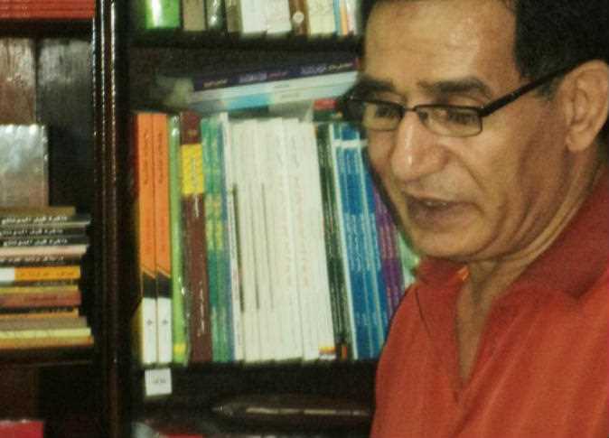 الكاتب بشير عياد