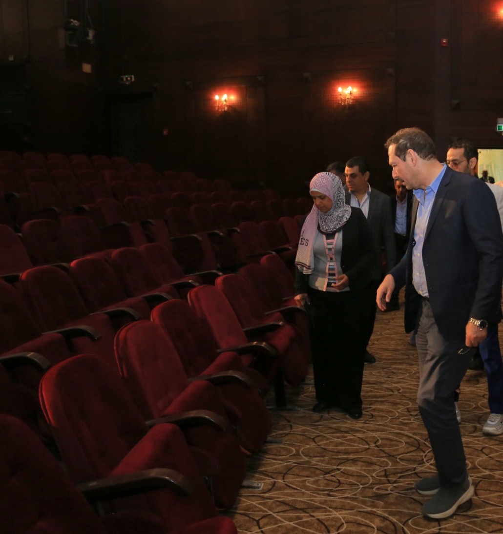 رئيس قطاع المسرح يتفقد أعمال تطوير مسرح بيرم التونسي بالإسكندرية، فيتو
