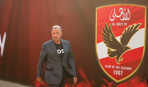 إنقسام جماهير الأهلي على كابتن محمود الخطيب، فيتو