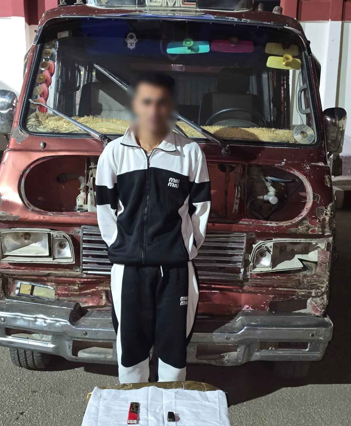 قيادة سيارة أجرة وتعاطي مخدرات بالقليوبية