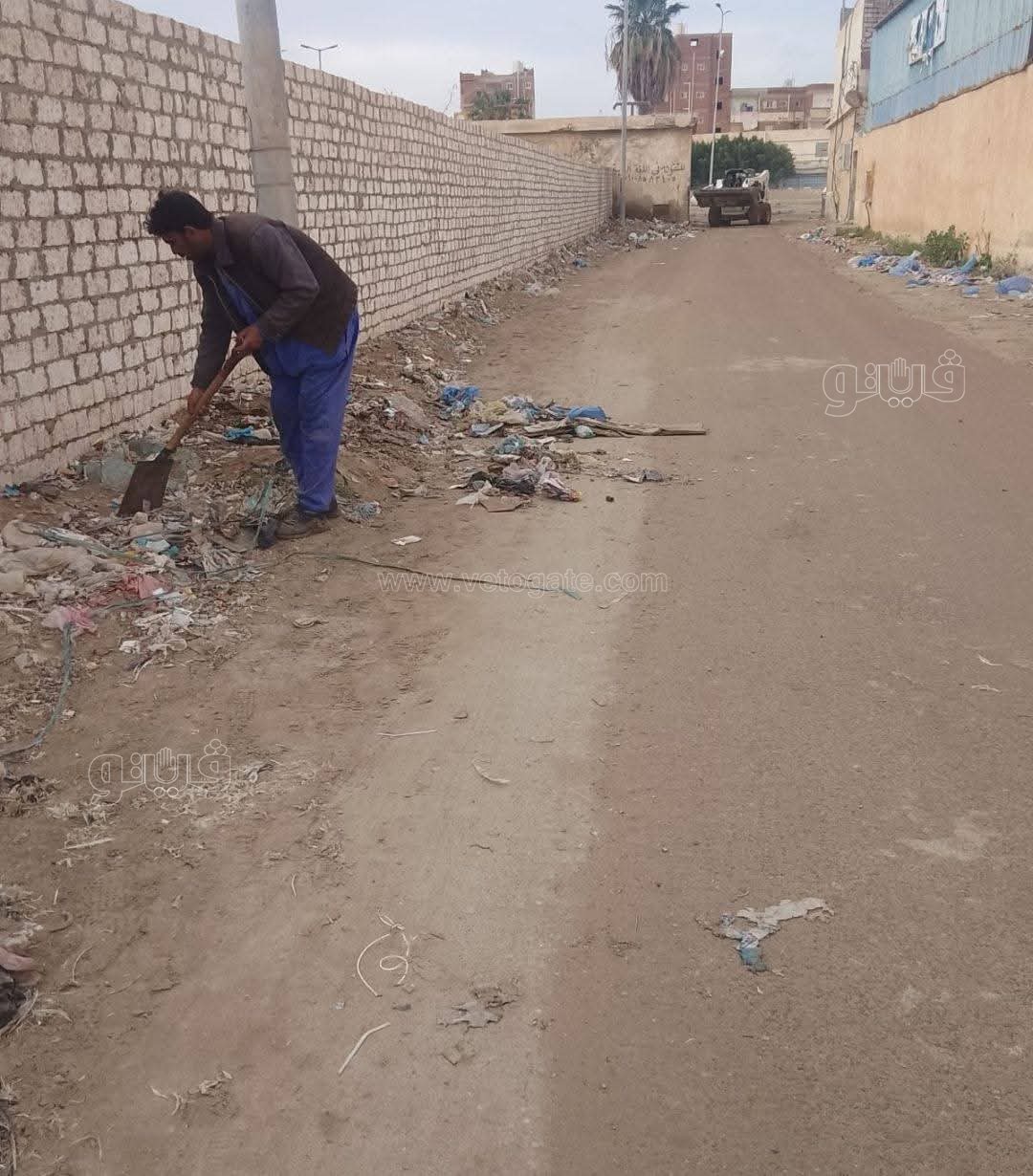 رفع القمامة بطريق المطار والعجارمة بمطروح